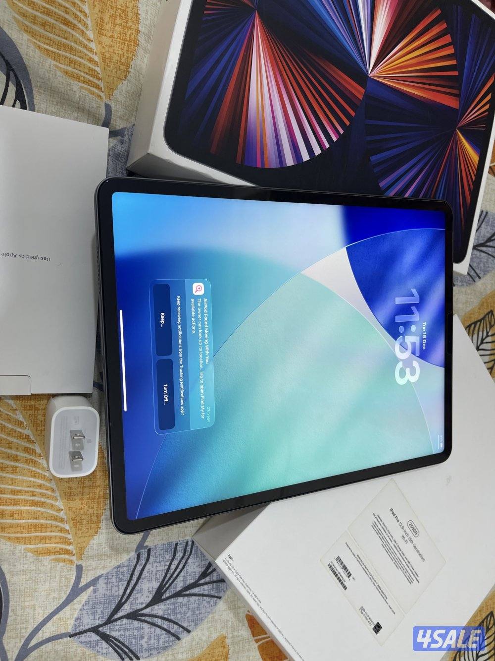 ايباد ابل برو 12.9 انش 256 قيقا ام ون الجيل الخامس نظيف حيل مع الاغراض1