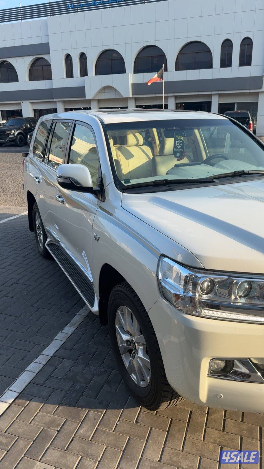 للبيع vxr 2016 سبير علاق اصلي3