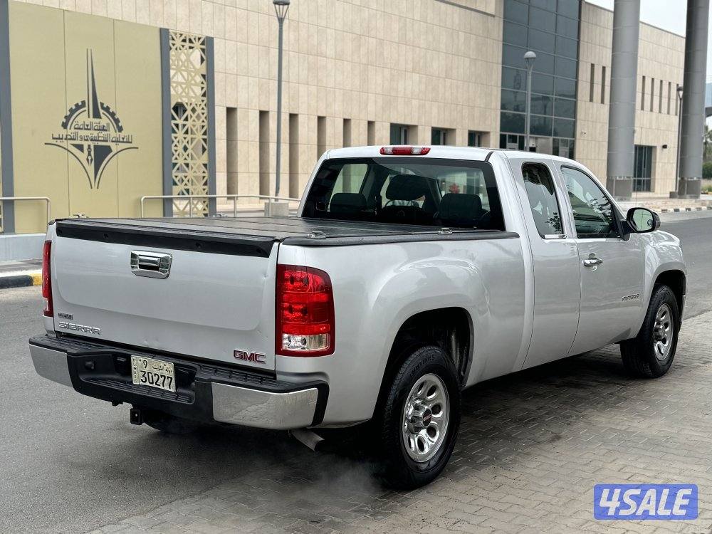 جي ام سي سيرا موديل 2010 بحاله ممتازه جدا وشرط الفحص3