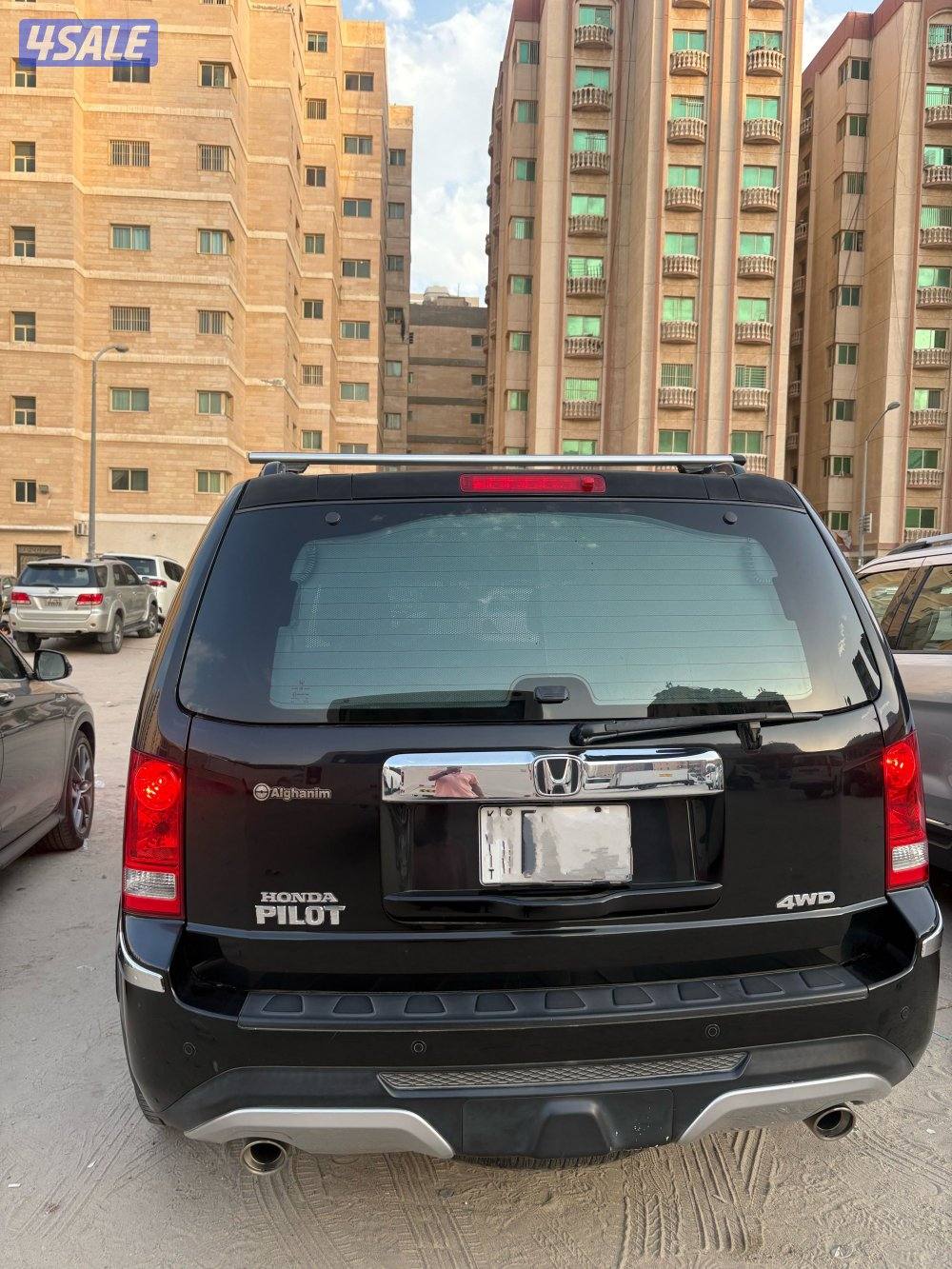 Honda pilot 2014 excellent condition 3.6 liter 6 cylinder1