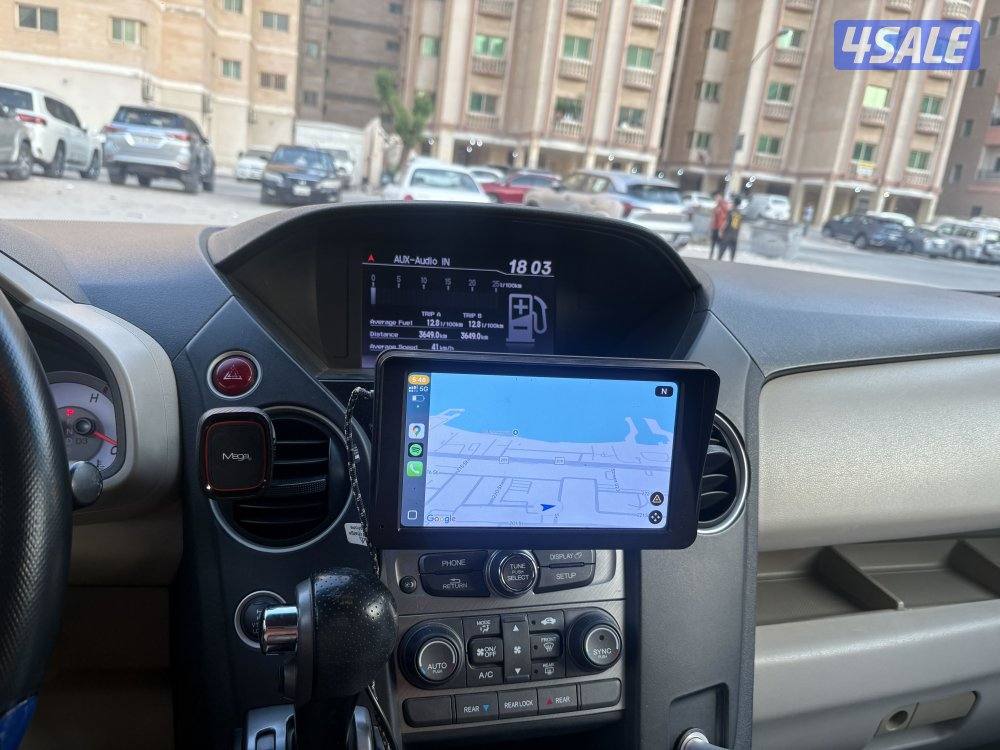 Honda pilot 2014 excellent condition 3.6 liter 6 cylinder3