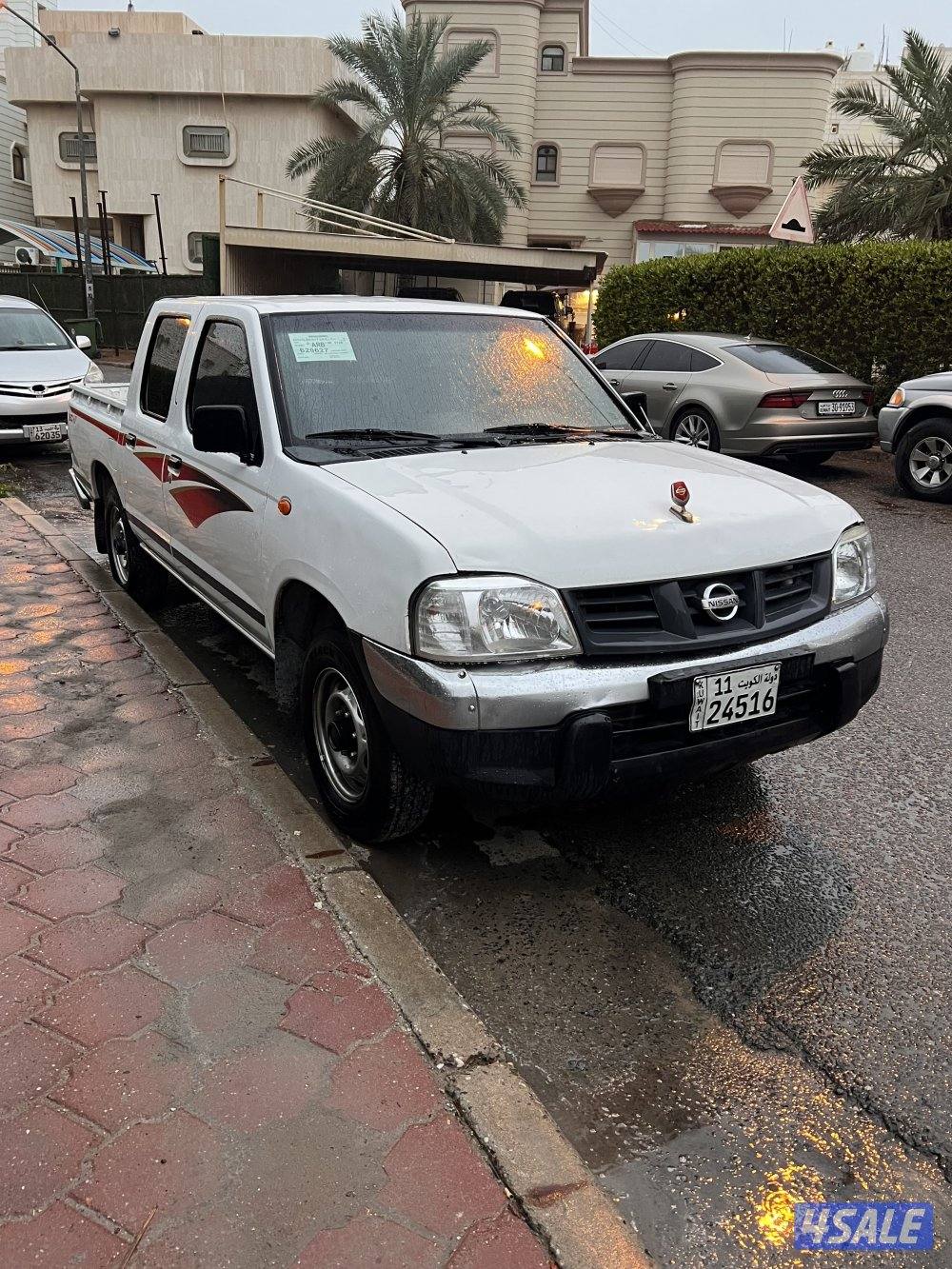 وانيت نيسان عربانه شرط الفحص 20132