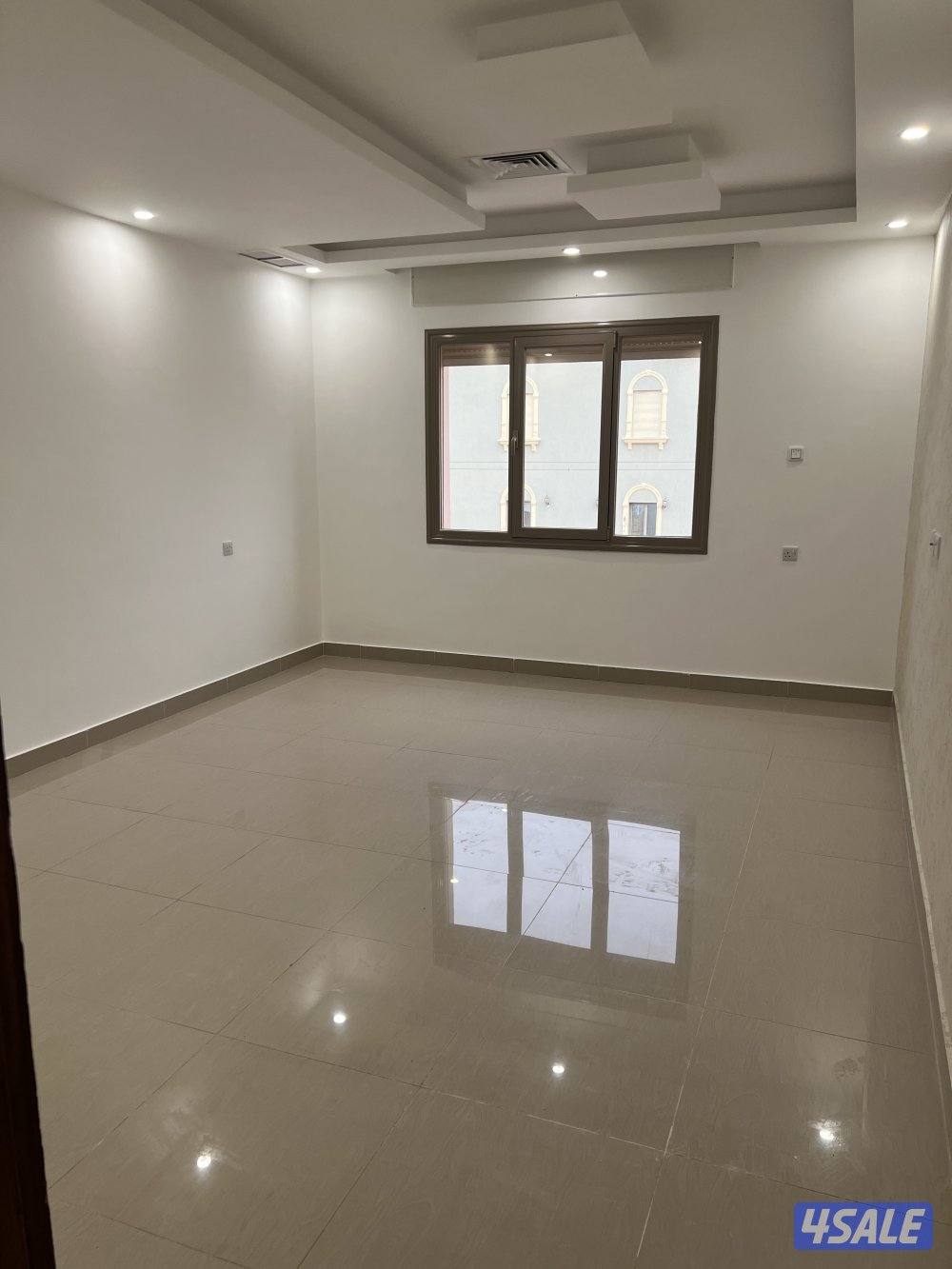 شقه 3 غرف 2 حمام 1مطبغ 1 غرفه ماستر مطله على الشارع الدرايش شتر1