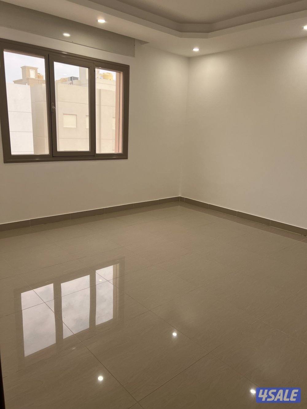 شقه 3 غرف 2 حمام 1مطبغ 1 غرفه ماستر مطله على الشارع الدرايش شتر2