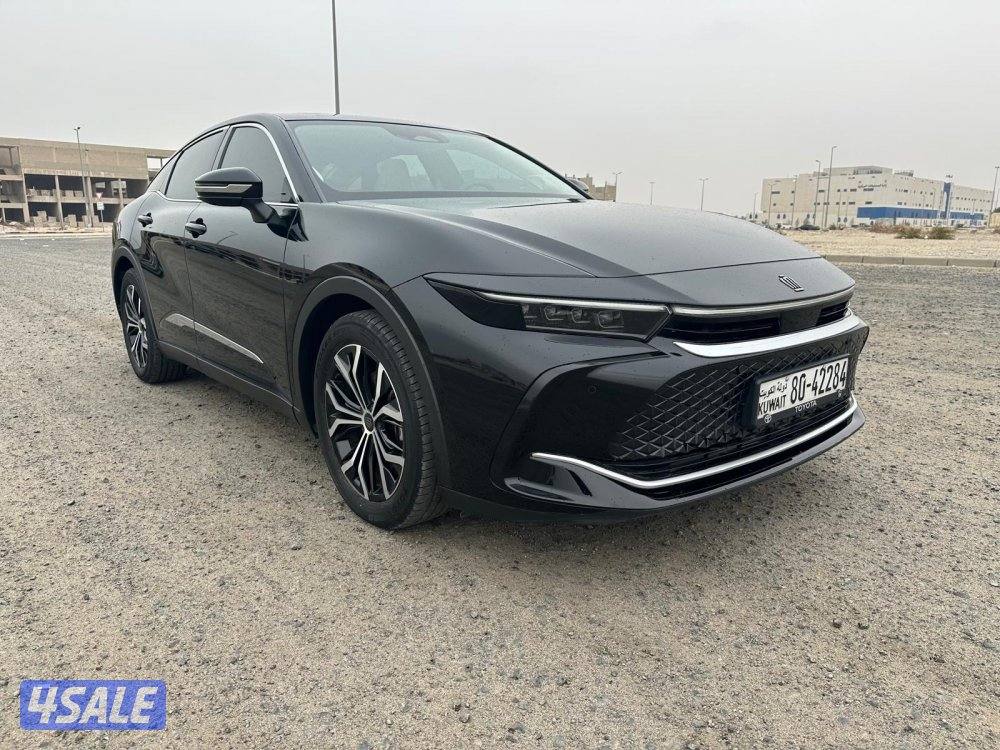 تويوتا كراون ٢٠٢٣ بحالة الوكالة 2.5H0