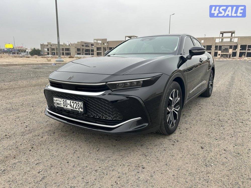 تويوتا كراون ٢٠٢٣ بحالة الوكالة 2.5H2