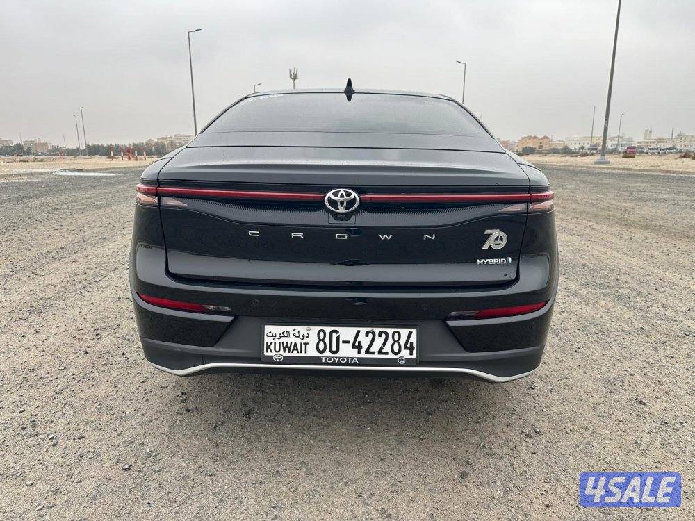 تويوتا كراون ٢٠٢٣ بحالة الوكالة 2.5H5