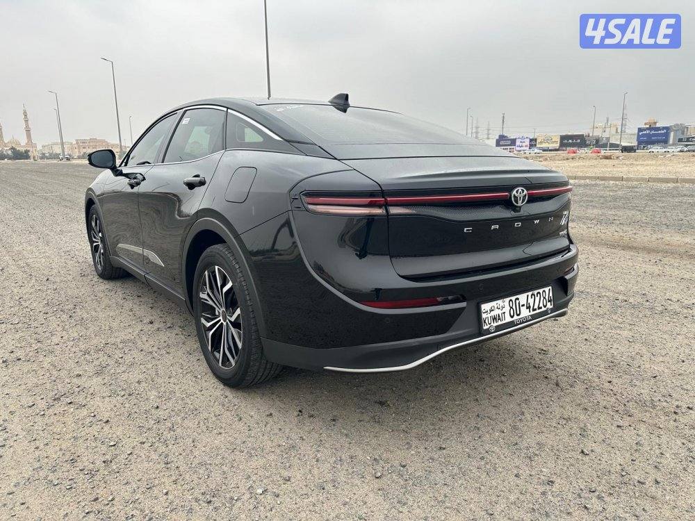 تويوتا كراون ٢٠٢٣ بحالة الوكالة 2.5H8