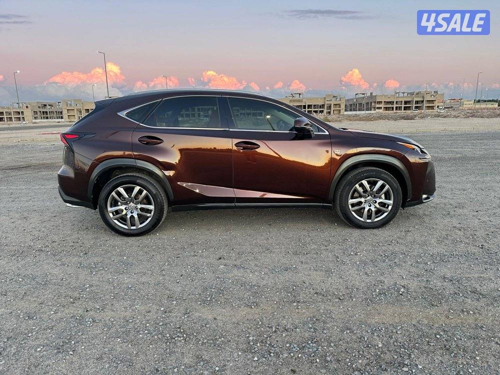 جيب لكزس NX 200t موديل ٢٠١٧ في قمة النظافة4