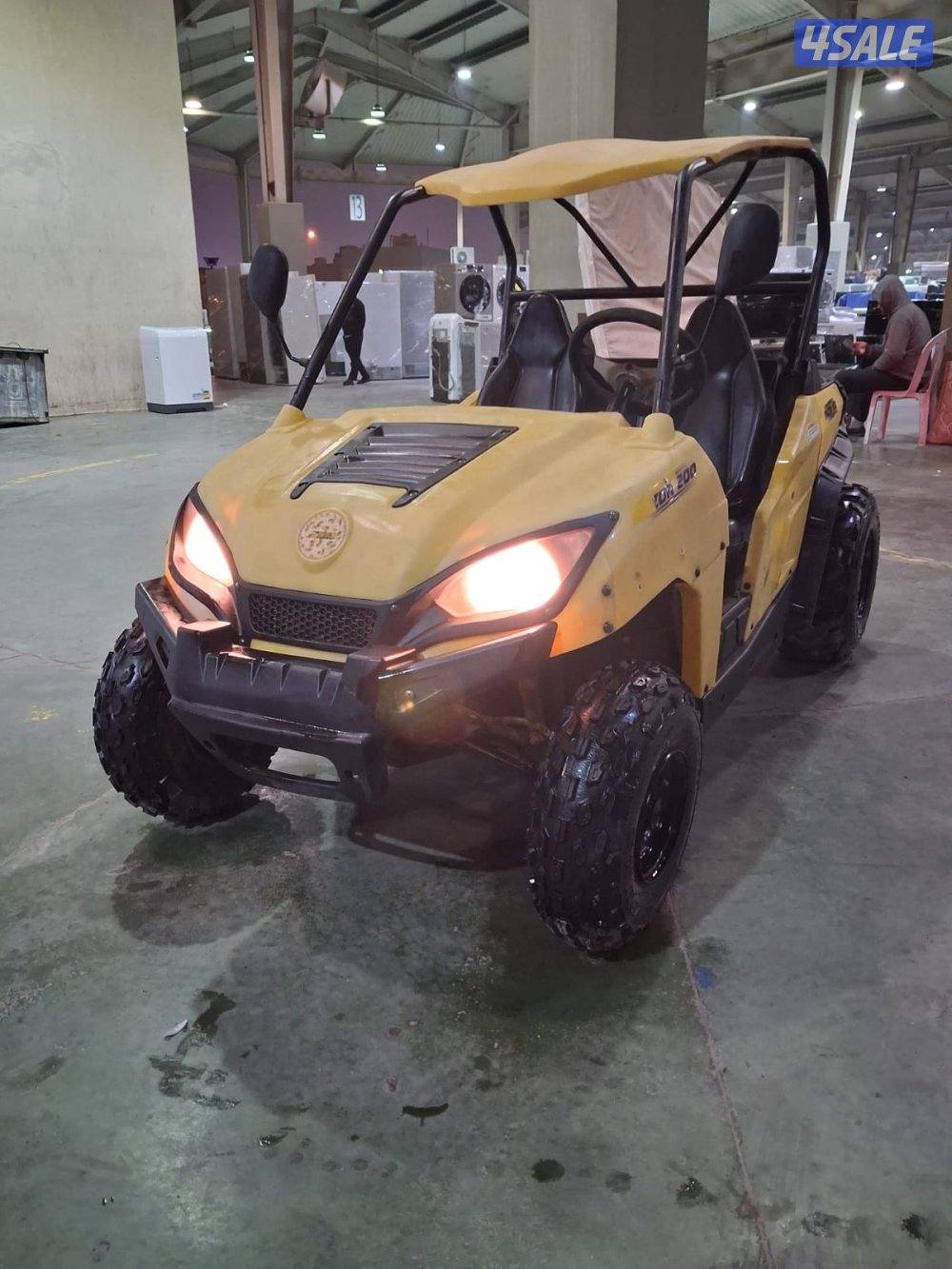 سيارة ريزر. الأصلية 200 سيسي1