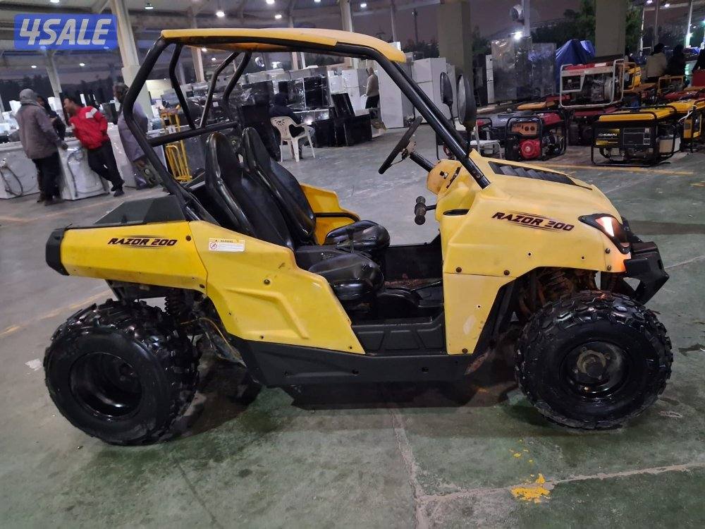 سيارة ريزر. الأصلية 200 سيسي4