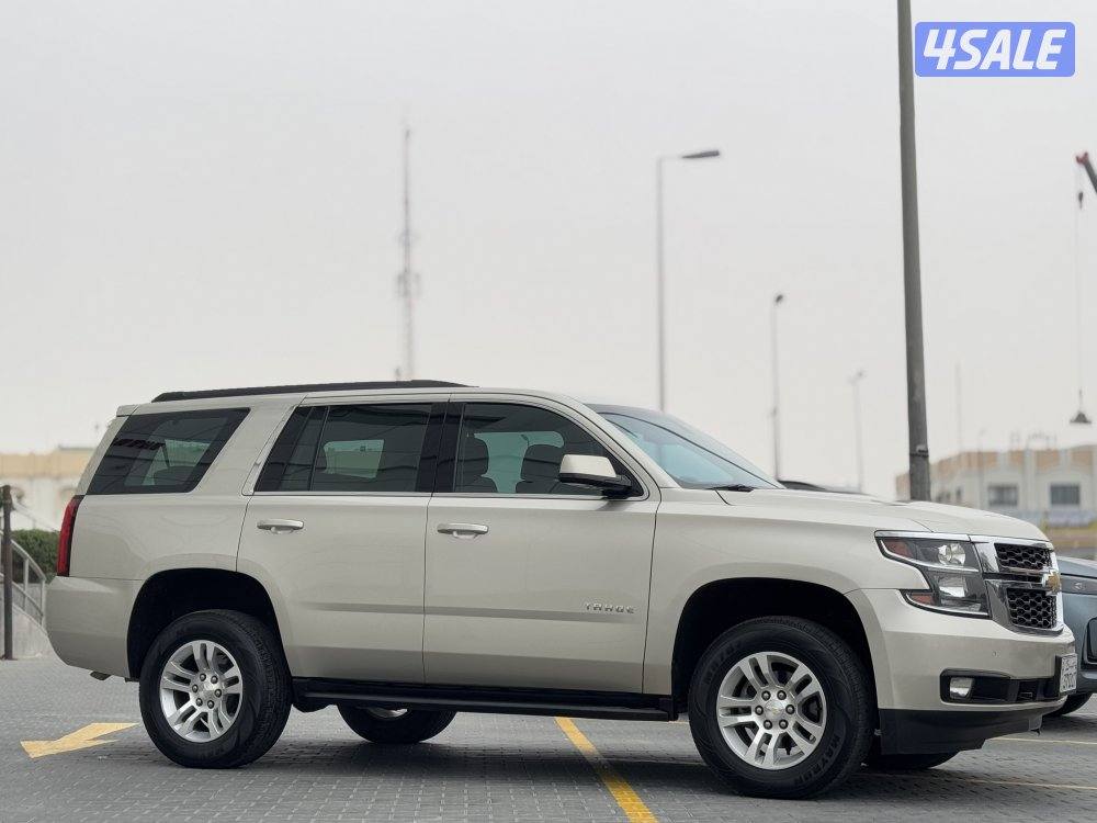 للبيع شيفرولية تاهو موديل 2017 الغانم0