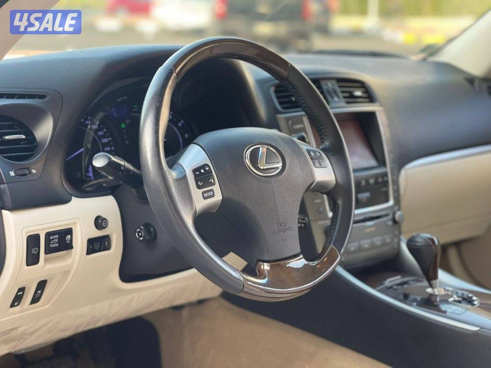للبيع لكزس is300 كشف7