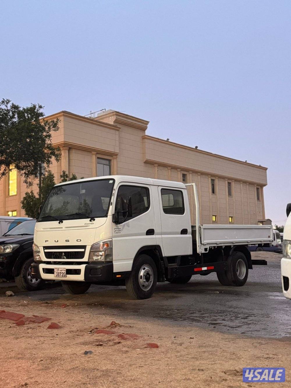 للبيع هاف لوري دبل كبينه موديل 2022 عداد 36 الف شرط الفحص بالكامل9