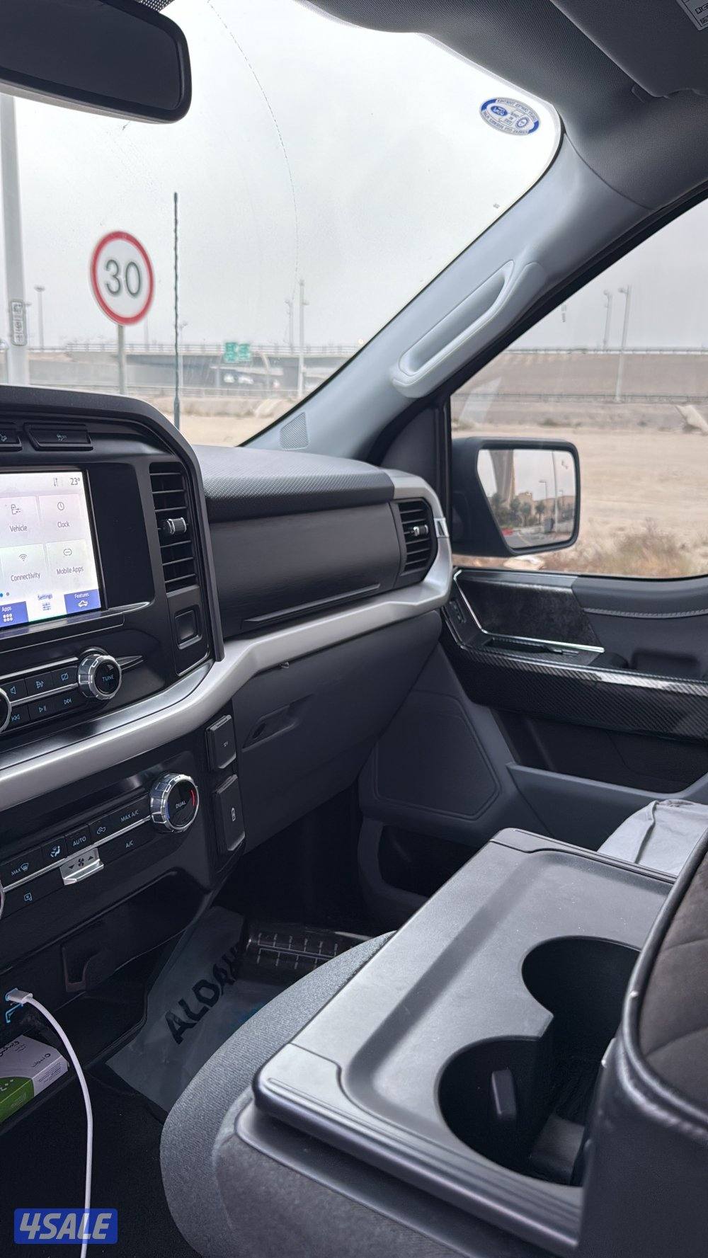 للبيع F-150 FX4 غماره دبل قير0