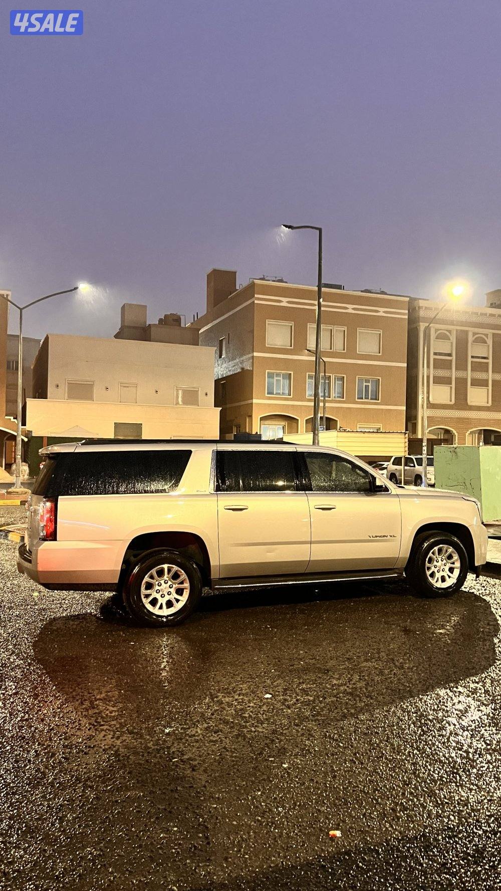 جمس يوكن ٢٠١٥ اللون ذهبي العداد ٢٥٠1