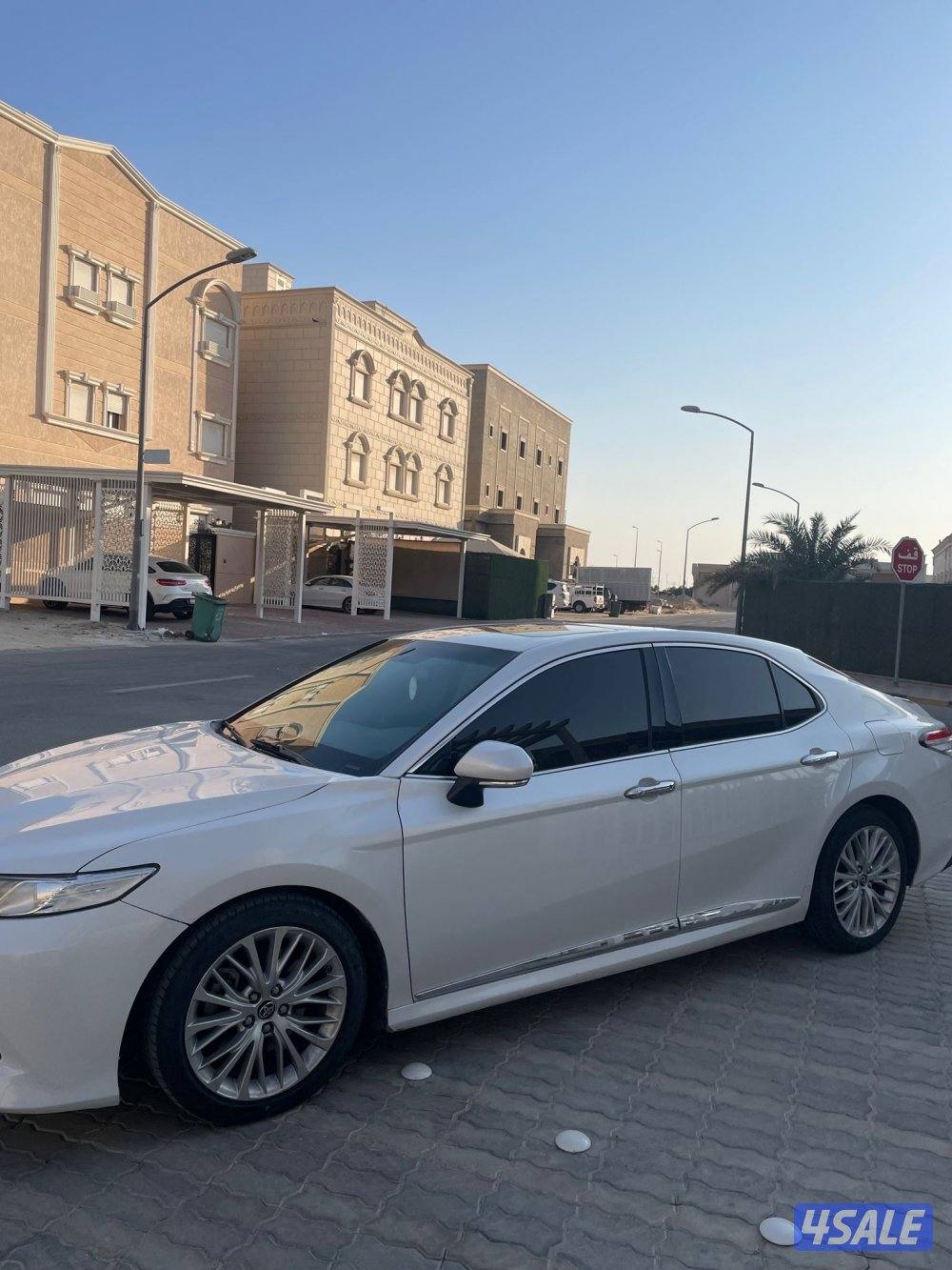 كامري ٦ سلندر ليمتد اعلى فئه ابيض0