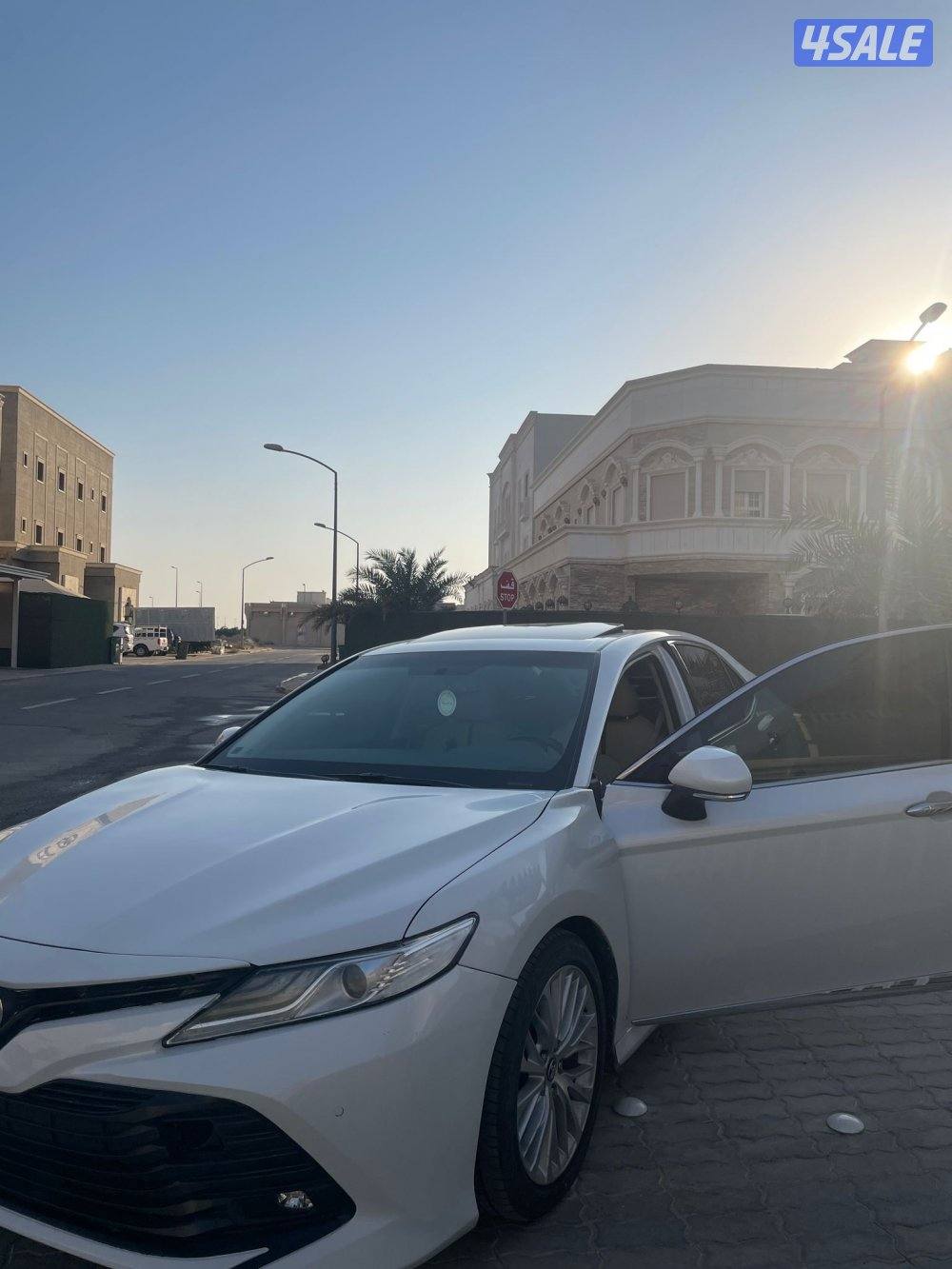 كامري ٦ سلندر ليمتد اعلى فئه ابيض1