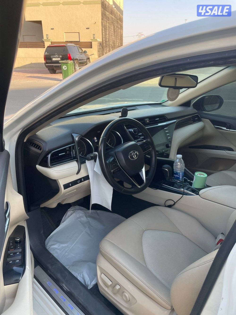 كامري ٦ سلندر ليمتد اعلى فئه ابيض3