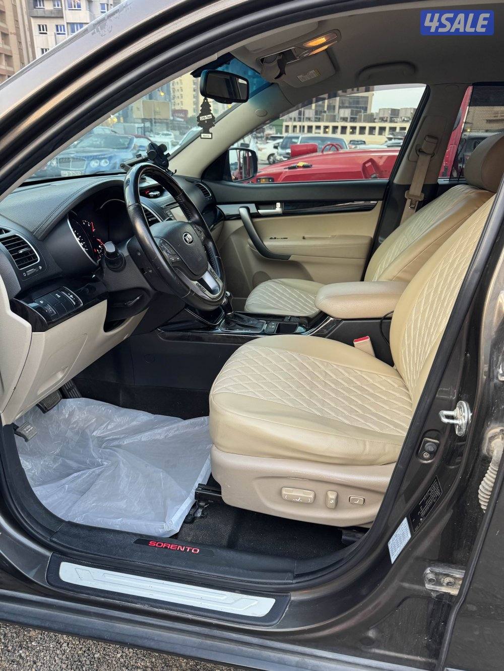 للبيع موديل 2015 عداد ١٤٦1