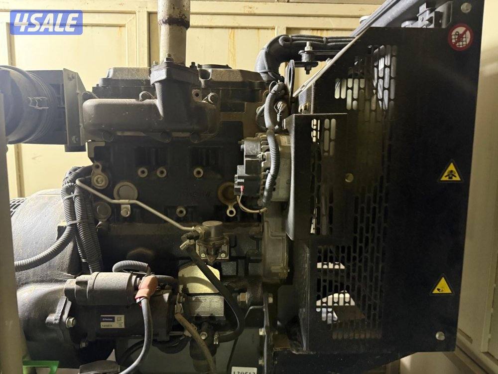 للبيع مكينة بيركنز20213