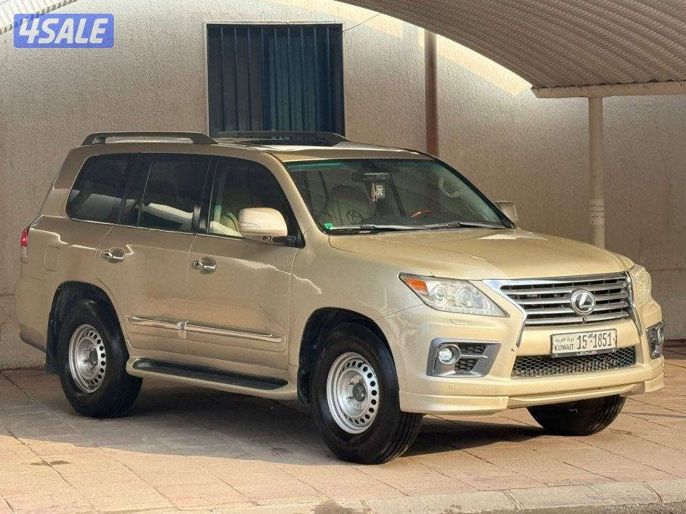 للبيع جيب لكزس ٢٠٠٨1