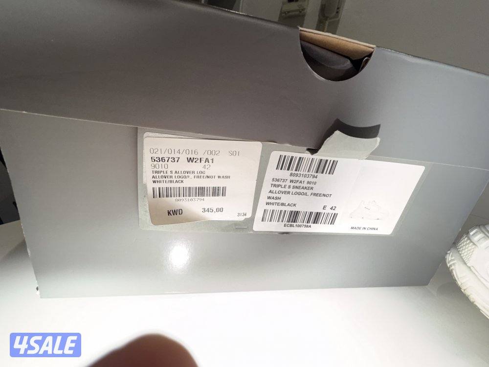 حذاء بالنسياغا فقط استعمال مرتين حاله جيده جداجدا2