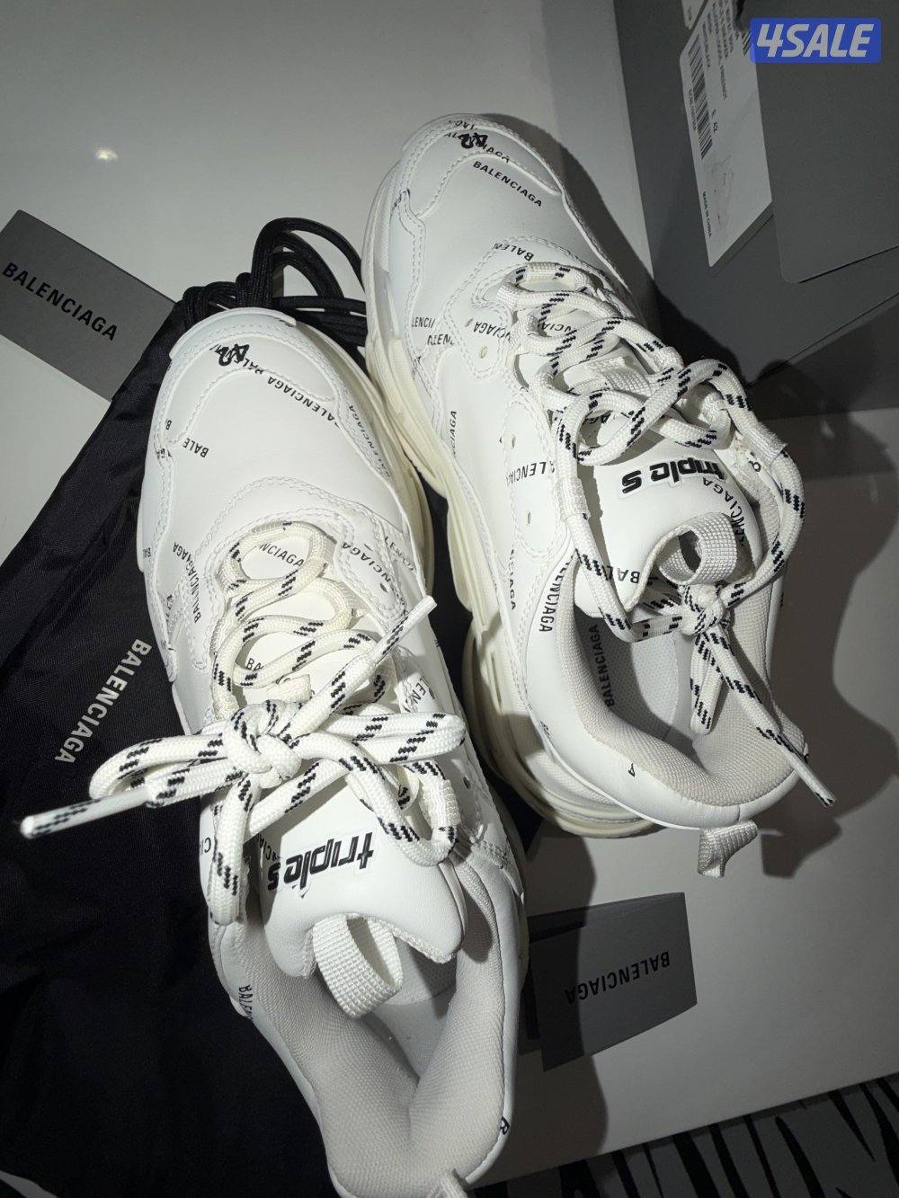 حذاء بالنسياغا فقط استعمال مرتين حاله جيده جداجدا5