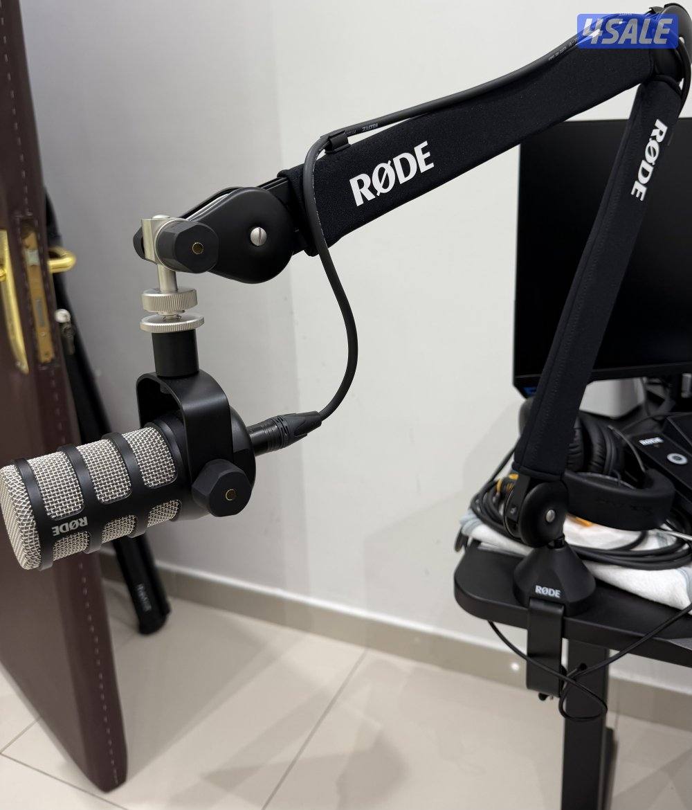 مكسر RODECaster Pro II - اسود + استاند مع مايك1