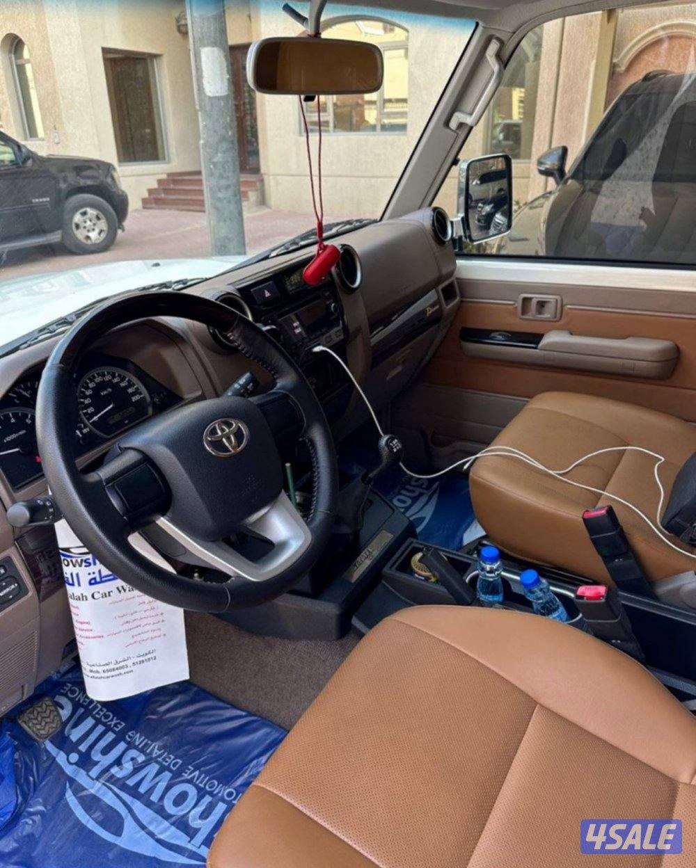 لاند كروزر نص موديل 2023 اعلى فئه3