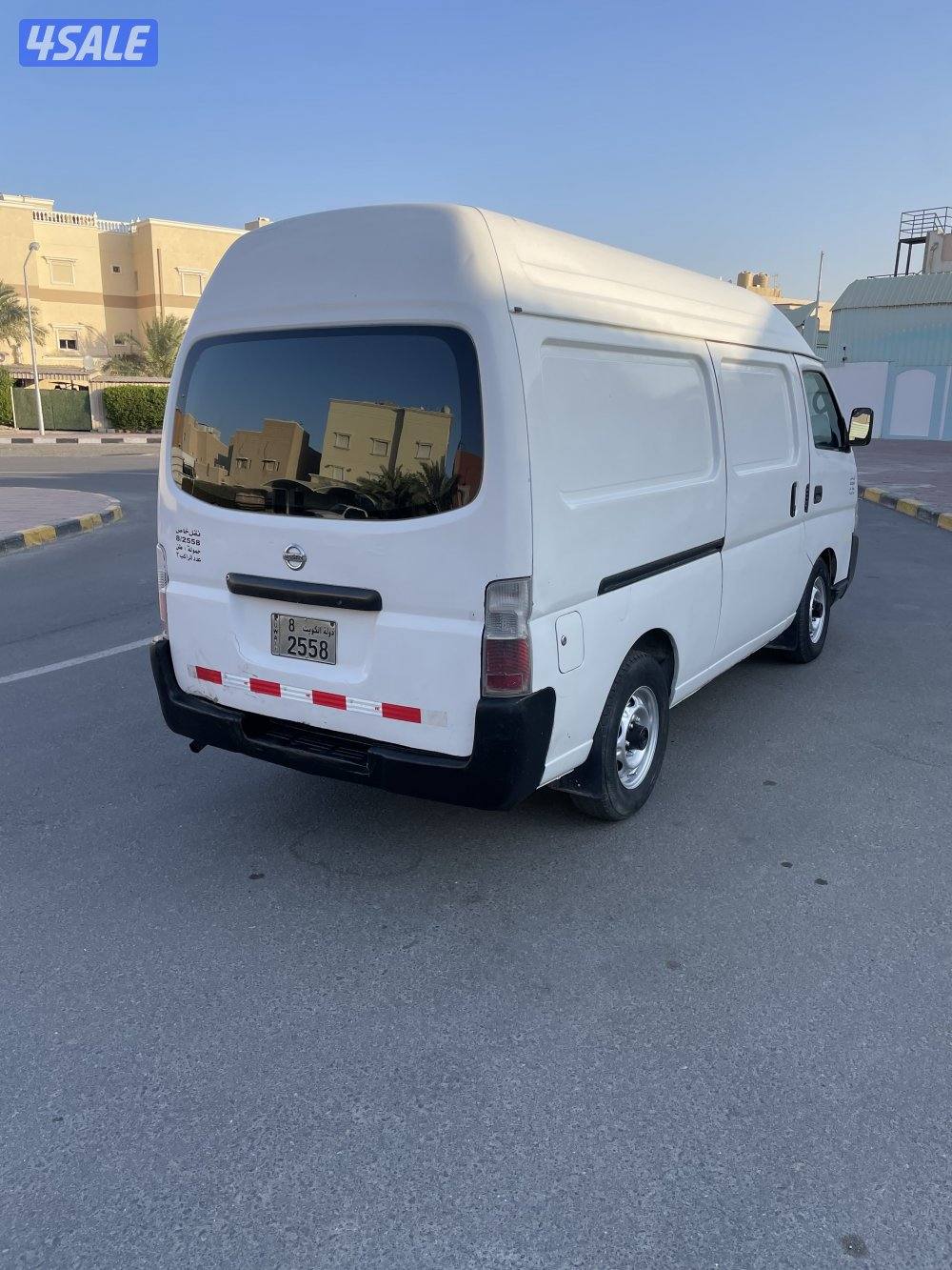 باص سقف عالي 2006 م2