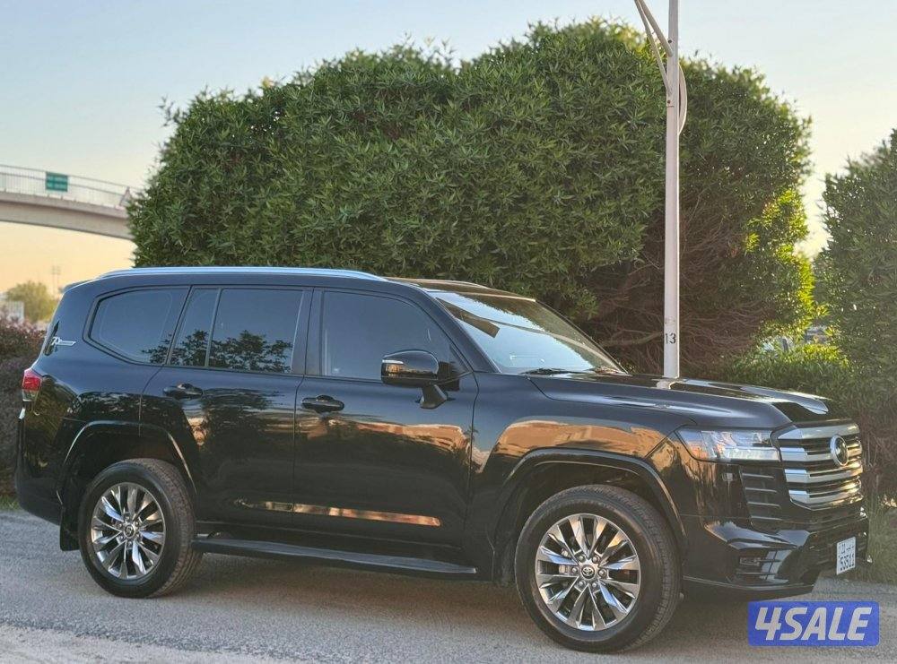 لاندكروزر AEROS 2022 ماشي 46 الف صبغ الوكاله1