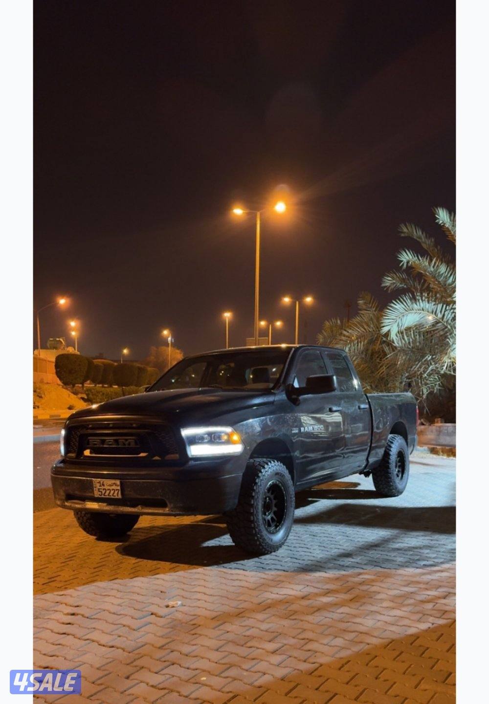 للبيع وانيت رام 1500 hemi 5.7 دبل قير شرط الفحص قير مكينه شاصي0