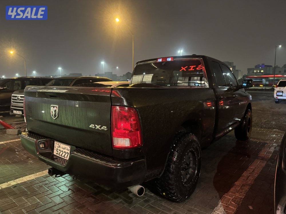 للبيع وانيت رام 1500 hemi 5.7 دبل قير شرط الفحص قير مكينه شاصي1