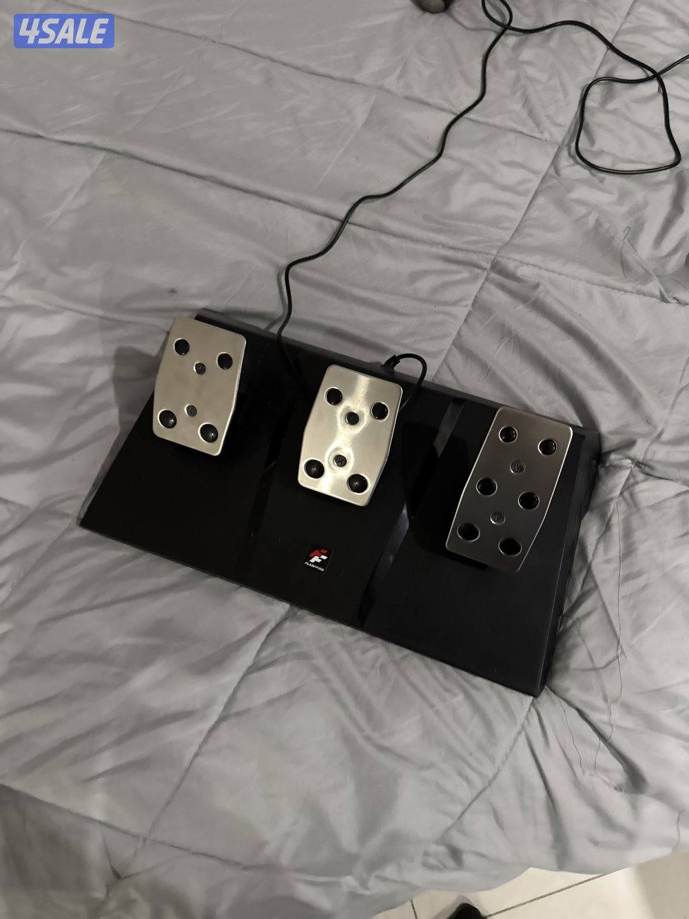 سكان  يشتغل على سوني ٥ وبيسي كامل اغراضه بدون كرتون استعمال شهر ونضيف2