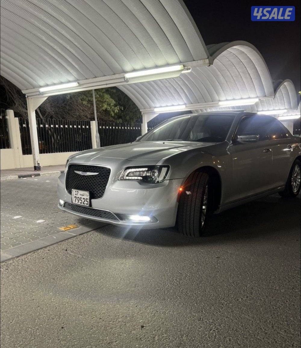 كرايزر300 هيمي 8 سلندر0