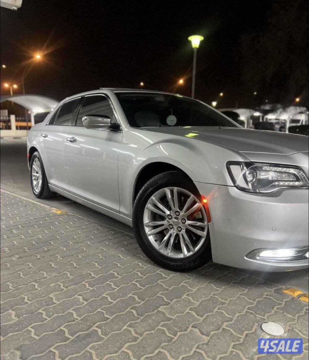 كرايزر300 هيمي 8 سلندر2