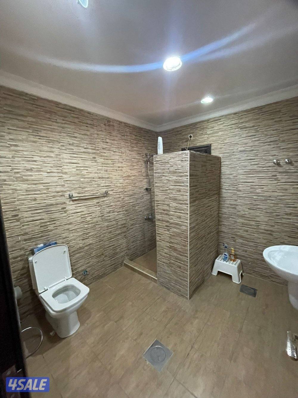 للايجار شاليه في صباح الاحمد البحرية صف ثاني مع مسبح9