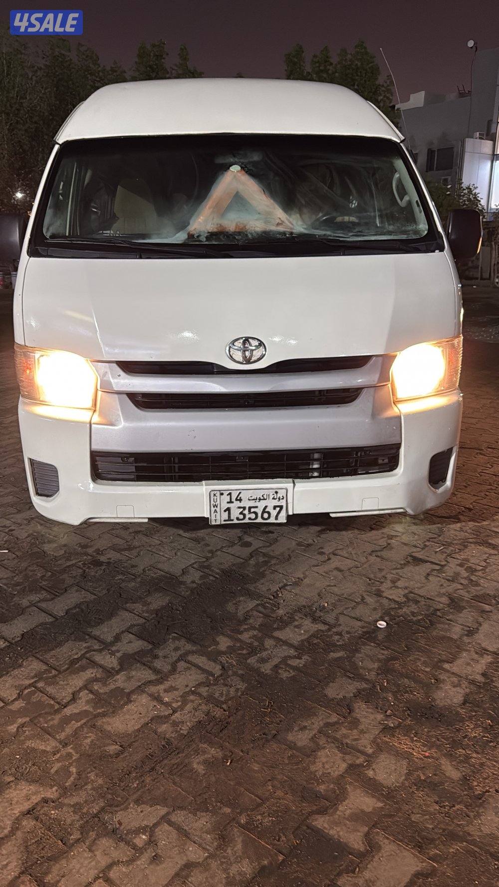 Rental of Coaster and Hi-Ace buses of various models2