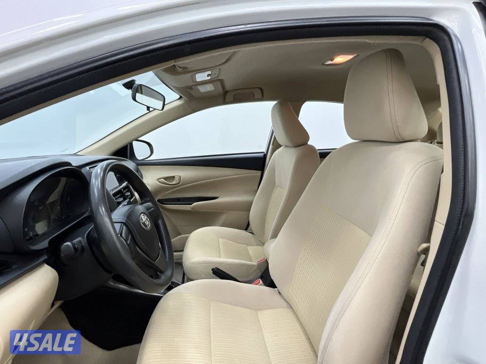 TOYOTA YARIS_N Toyota YARIS 20215