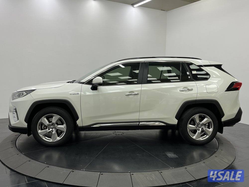 TOYOTA RAV401 Toyota RAV4 20212