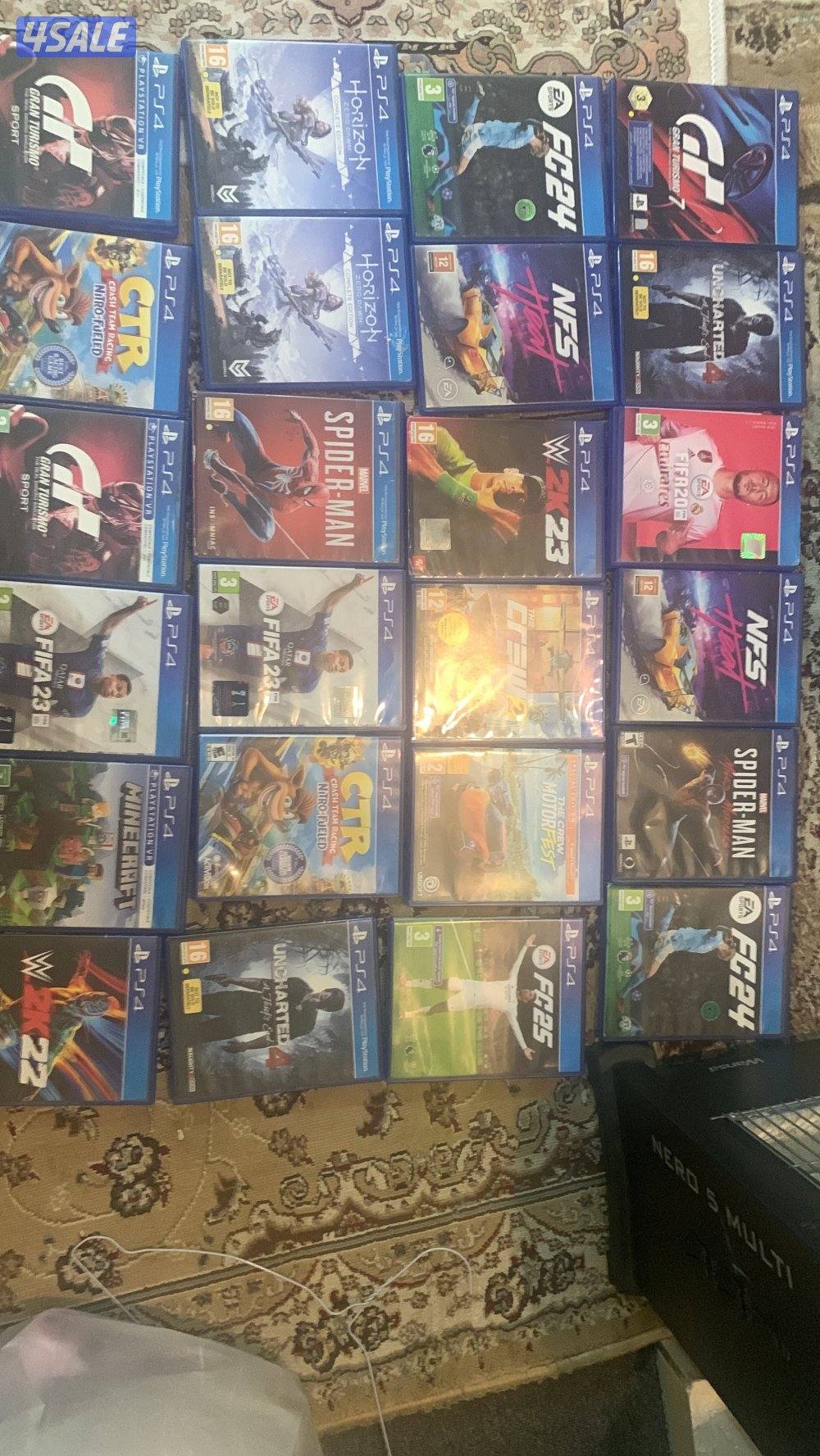 في عندي 24 شريط بيعة سريعة مع 3سماعات قيم1