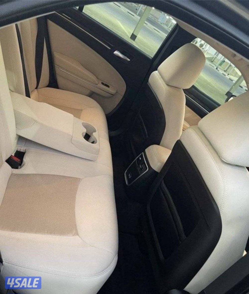 للبيع كرايزلر 8 سلندر2