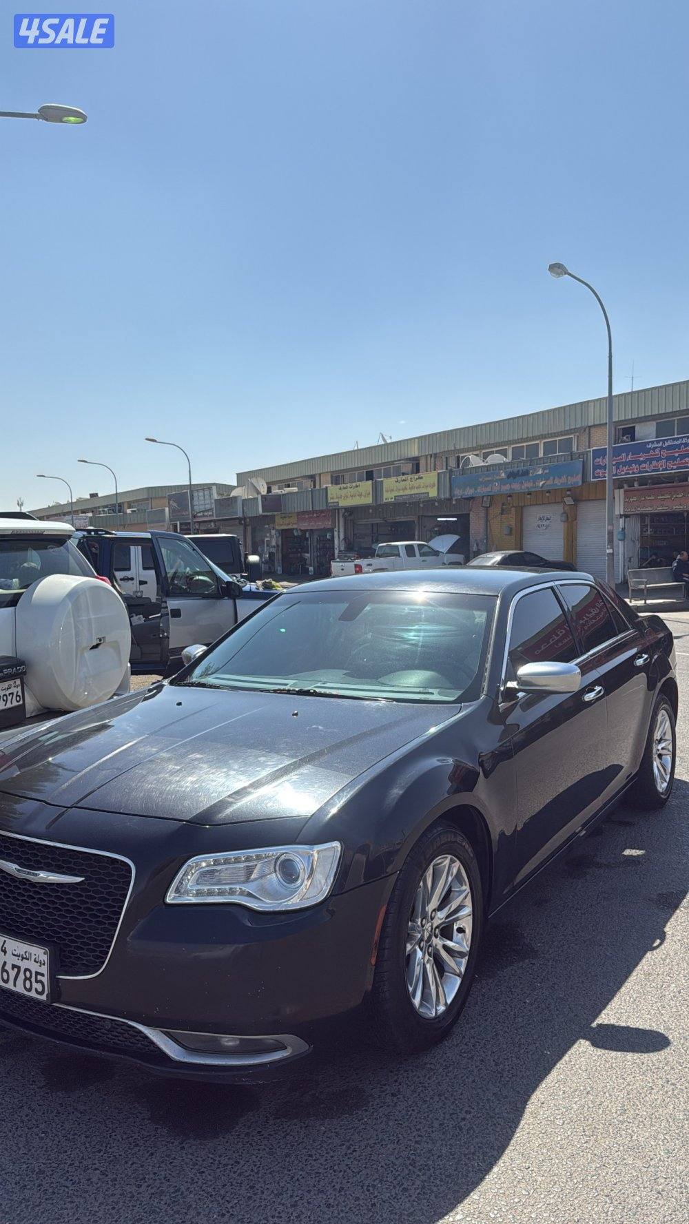 للبيع كرايزلر 8 سلندر4