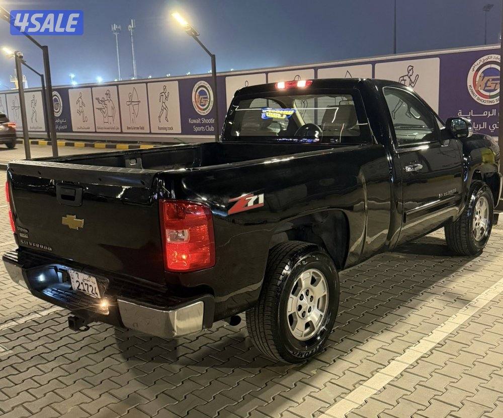 للبيع سلفرادو20112