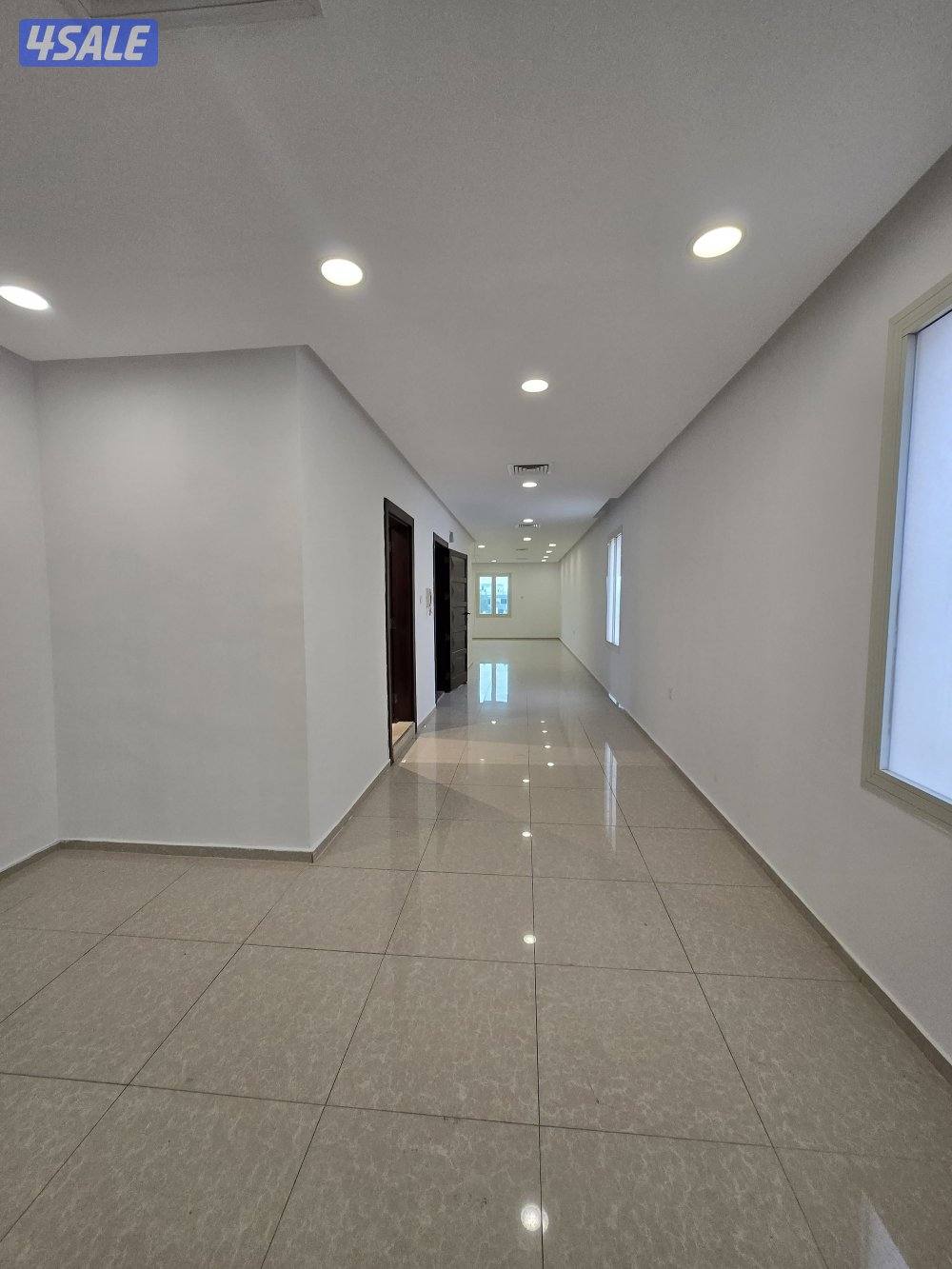 فرصه .. للإيجار دور بالخالديه 5غرف ..موقع موقع مميز / سعر مميز / مواقف0