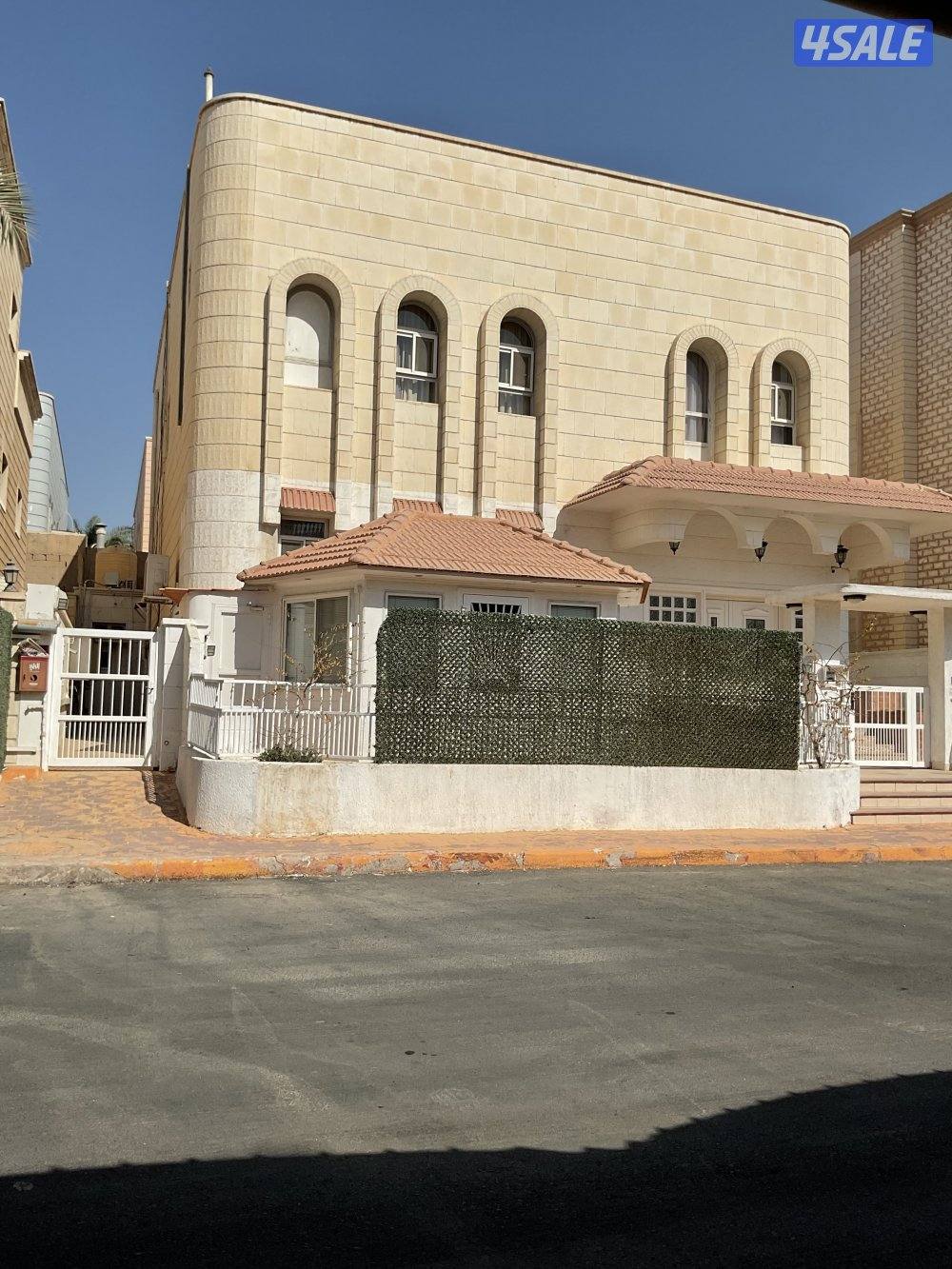 للبيع قسيمه في مبارك الكبير2