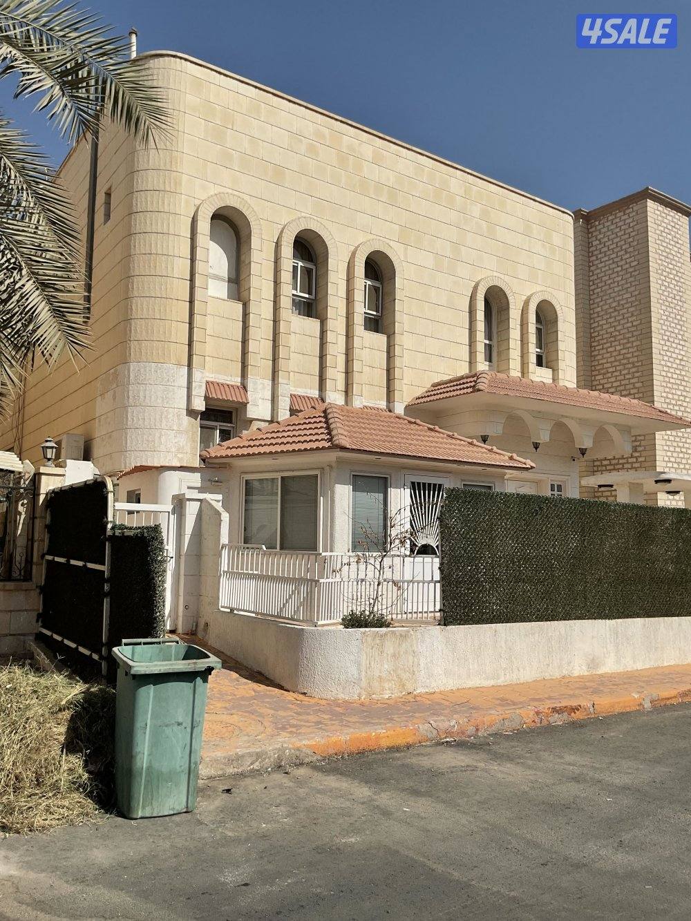 للبيع قسيمه في مبارك الكبير4