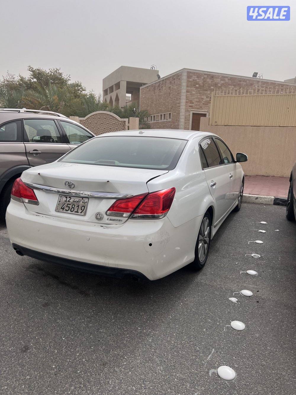 للبيع افالون تيوتا 2012 ماشيه 290  مالك أول4