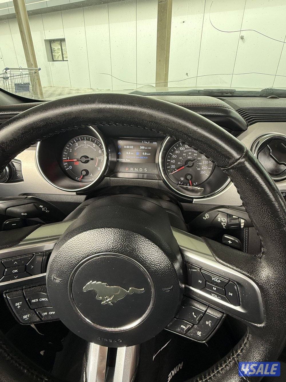 للبيع موستنق بريميوم  موصفات خاصه السياره وكاله V82